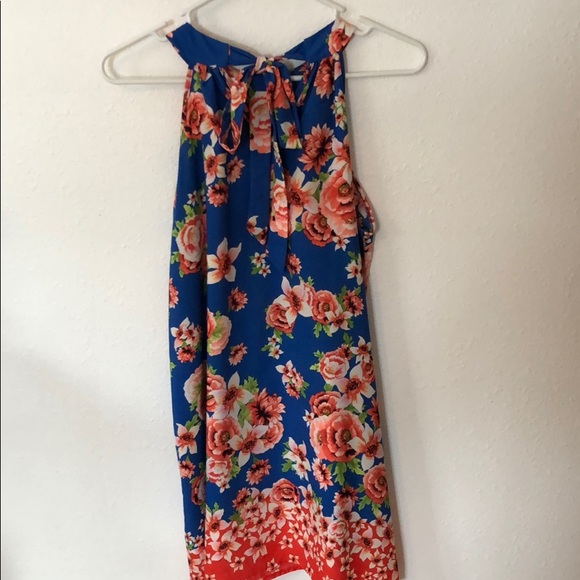 Floral tie neck dress, small, never worn. - Picture 4 of 5